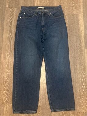 Women’s Levis baggy jeans